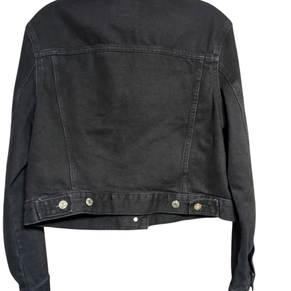H&M Cropped Black Jean Jacket WORN ONLY 1 TIME FOR 3 HRS! - Picture 4 of 6